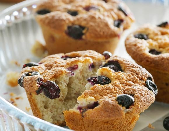 Выпечка с голубикой: 10 рецептов от Юлии Высоцкой