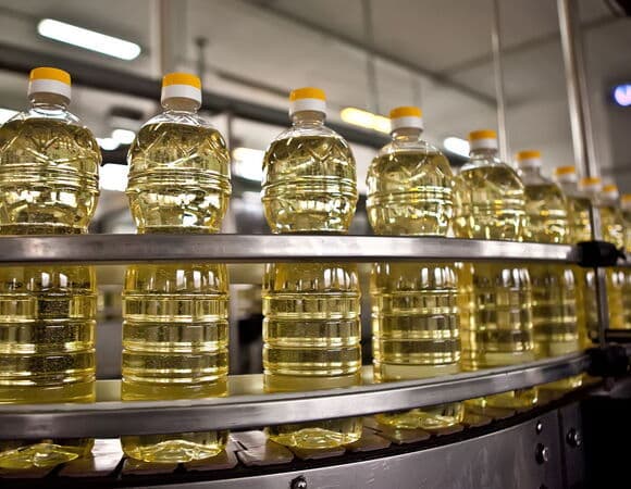 Производители растительного масла остановили закупку сырья