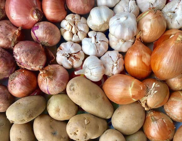 Врач-диетолог назвала продукты, которые лучше не хранить в холодильнике