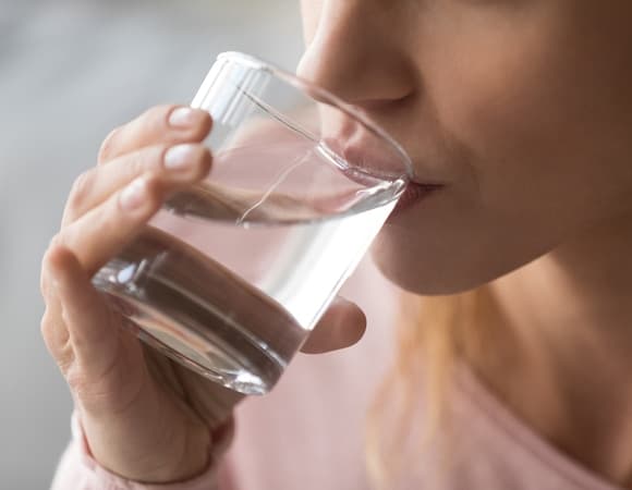 Специалисты рассказали о полезных свойствах теплой воды