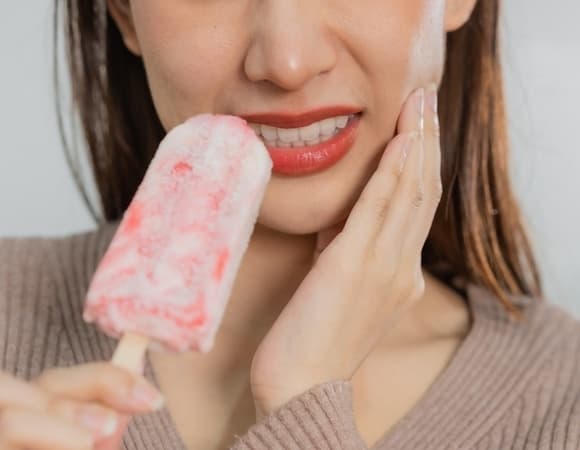 Кому нельзя есть холодную пищу: ответ диетолога