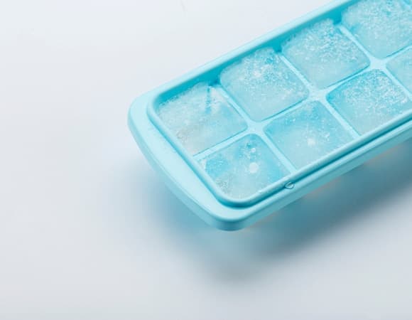 Формочки для льда могут быть ядовиты: эксперты объяснили причину