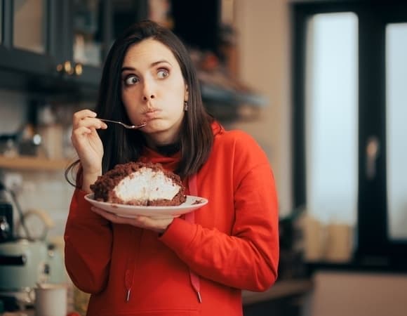 Постоянно хочется есть? Это может быть симптомом опасной болезни