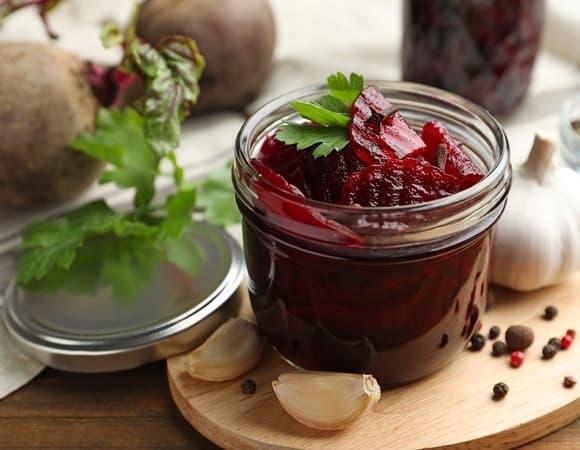 Маринованная свекла: 7 рецептов вкусных заготовок от «Едим Дома»