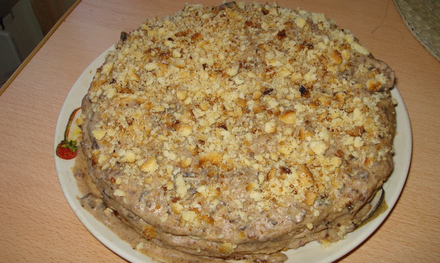 Песочный торт с черносливом.