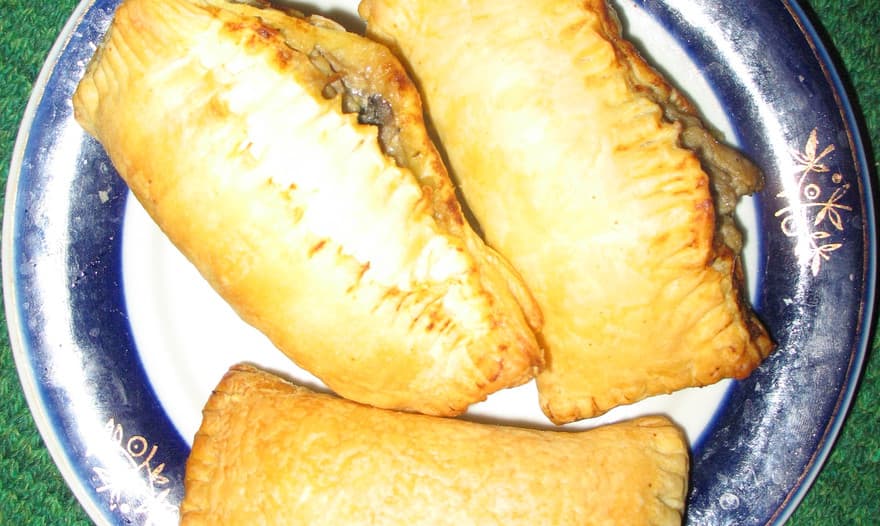 Слойка с грибами