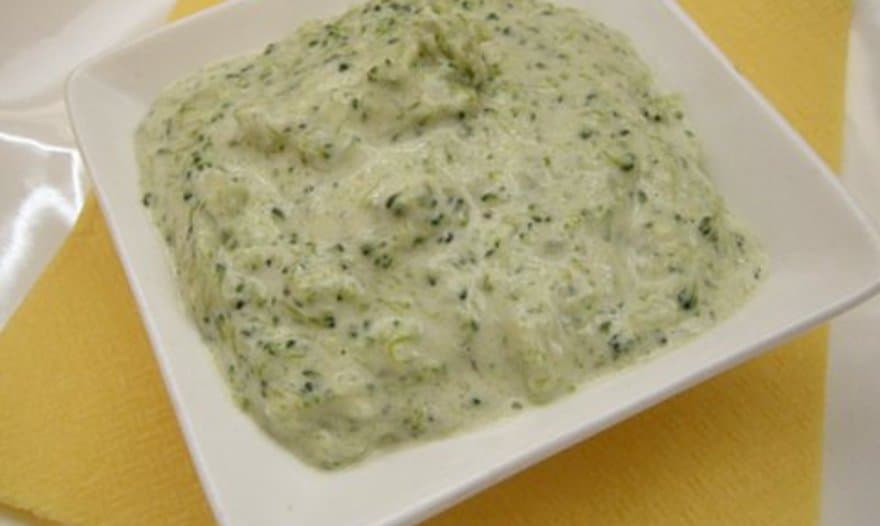 Соус из брокколи с голубым сыром