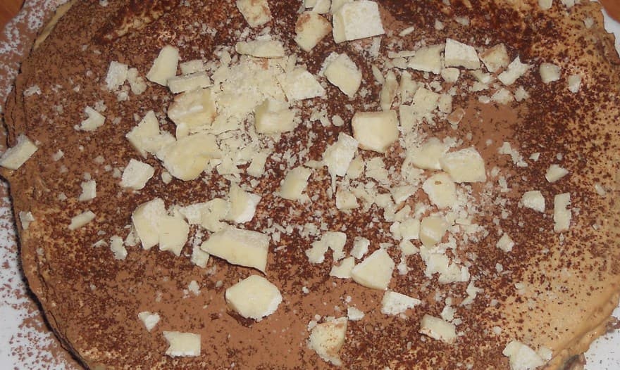 Шоколадный блинный пирог с кофейным маскарпоне