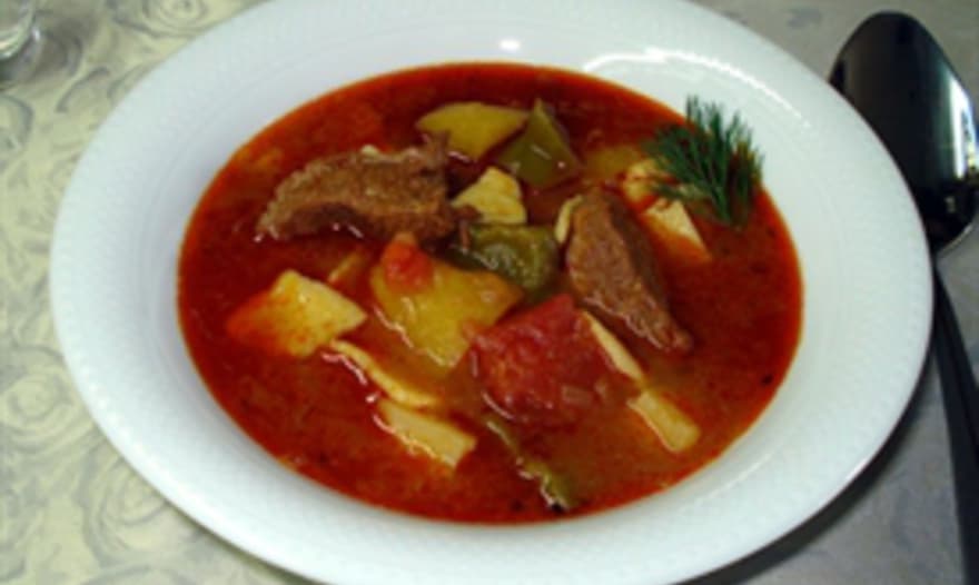 Венгерский гуляш (бограчь гуяш)