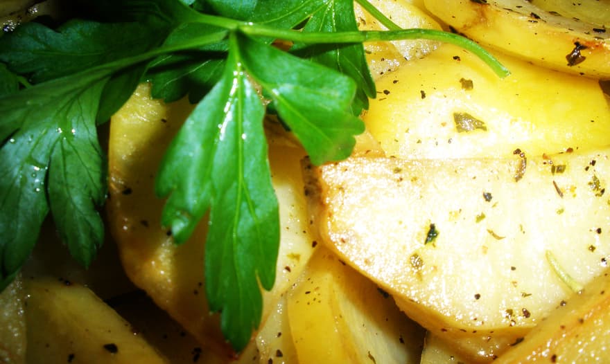 Пикантная курочка с картошкой