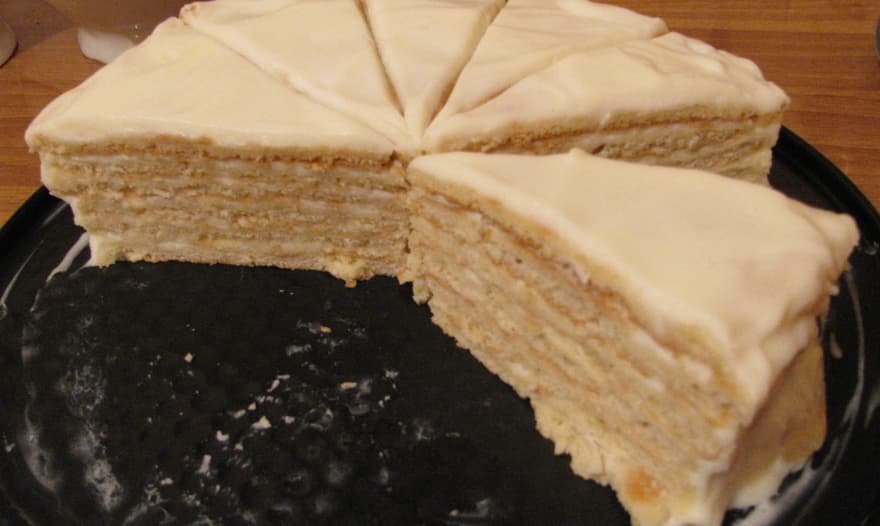 "Сметанник" (коржи со сковородки)