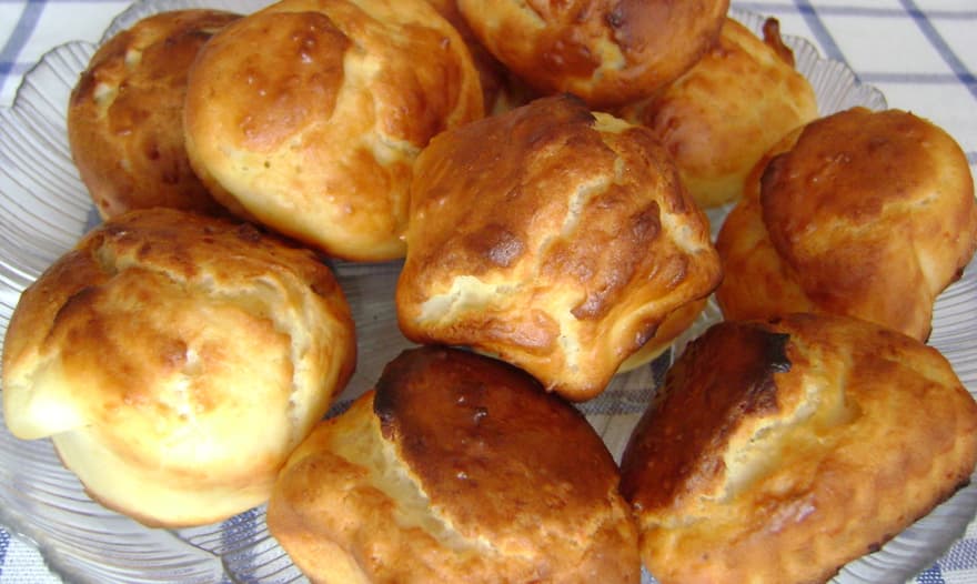 Закусочные маффины с сырками и чесноком