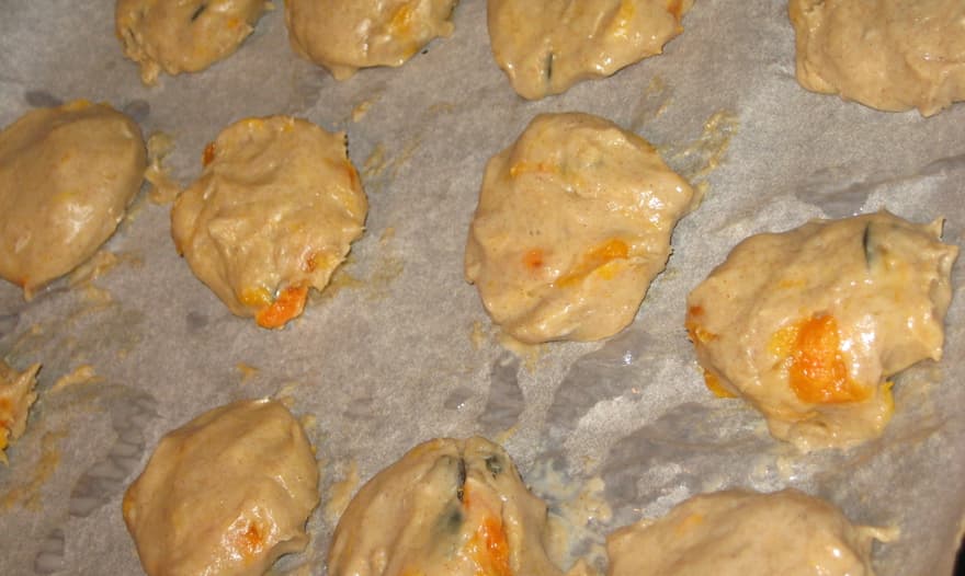 Булочки ржаные с курагой и семенами подсолнуха (заварные, без дрожжевые)