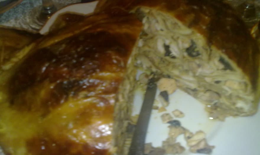 курица фаршированная блинами