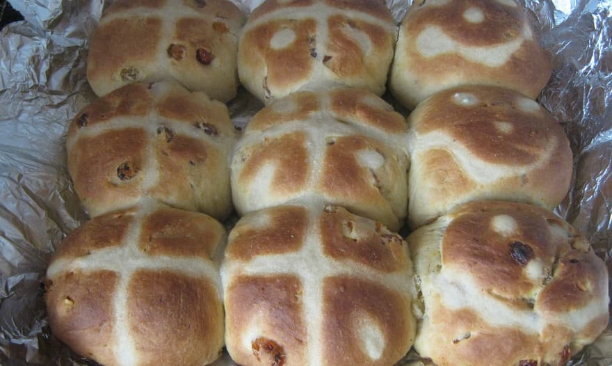 Hot cross buns