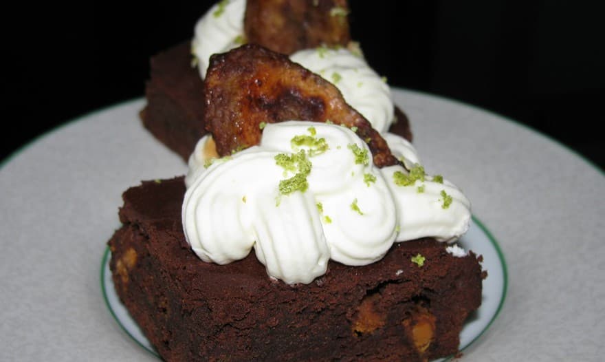 Brownie -Тройной шоколад с карамелизированным бананом