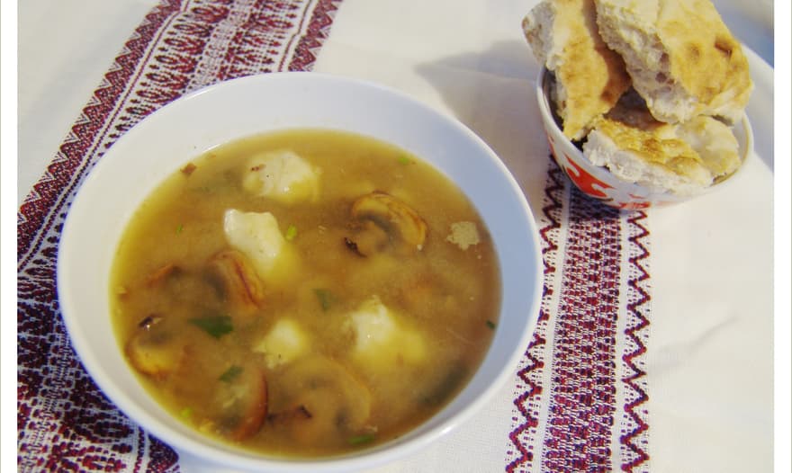 Гречневый суп с картофельными клёцками и шампиньонами