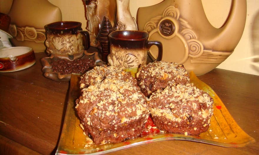 Шоколадные кексы с изюмом и ...яблоком