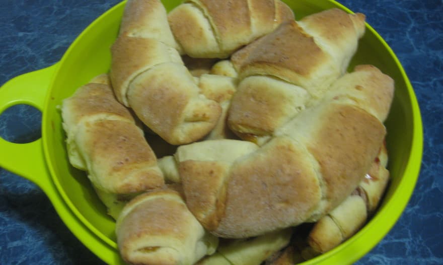 Творожные рогалики с абрикосами