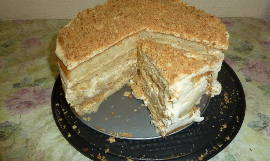 ЯБЛОЧНЫЙ  ТОРТ с карамельным баварским муссом с корицей