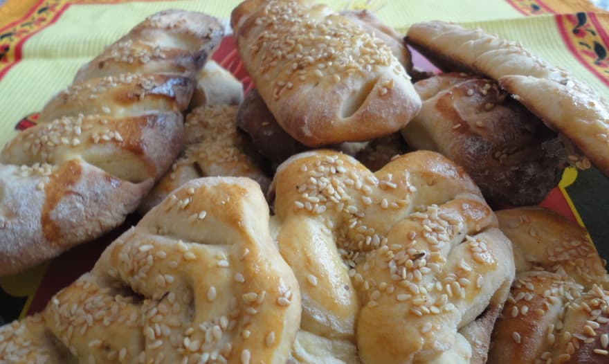 Йогуртовые булочки с кунжутом