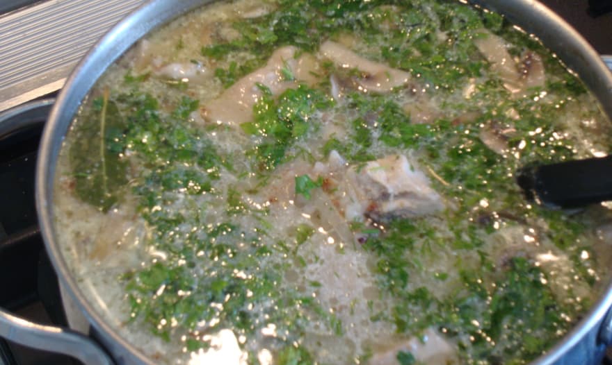 Суп гречневый с курицей и грибами