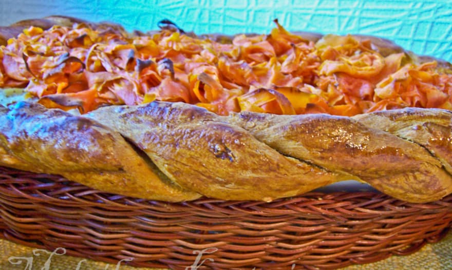 Пирог с морковью и мясом