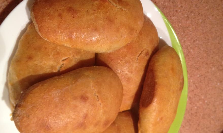 Духовые пирожки  с капустой