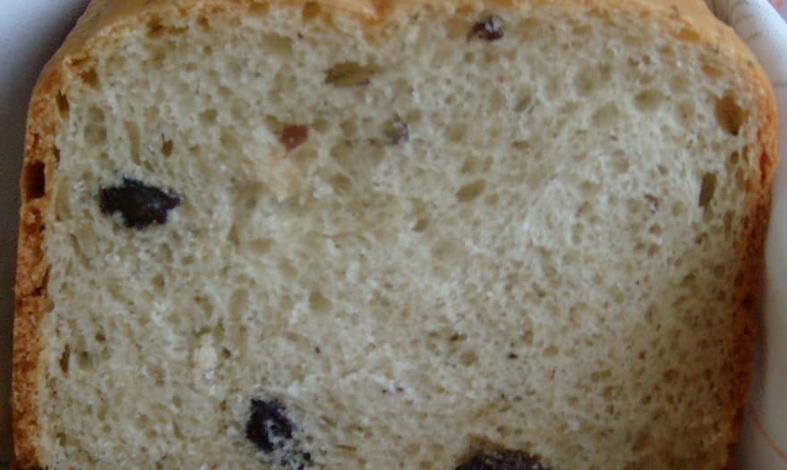 Хлеб с изюмом и розмарином