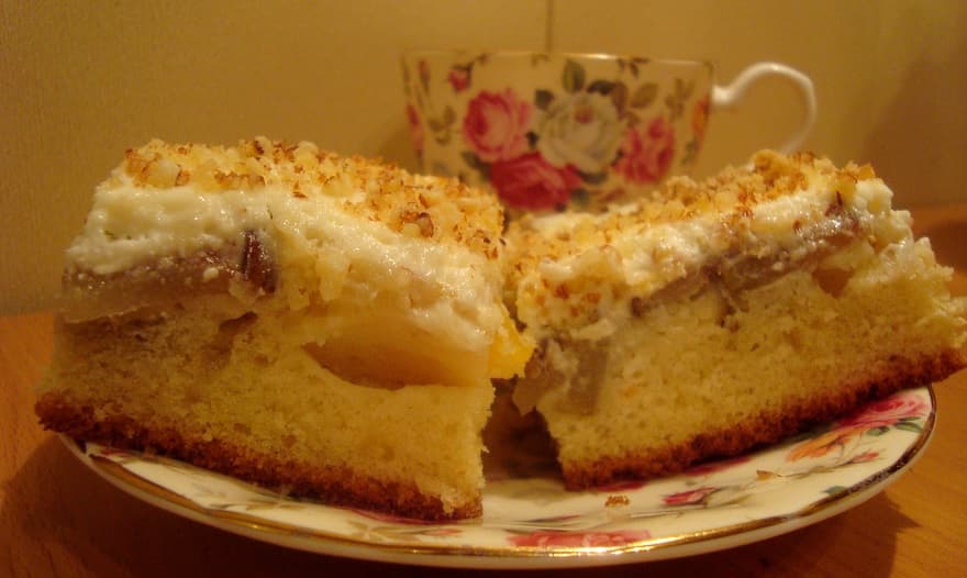 Нежнейший пирог с персиками