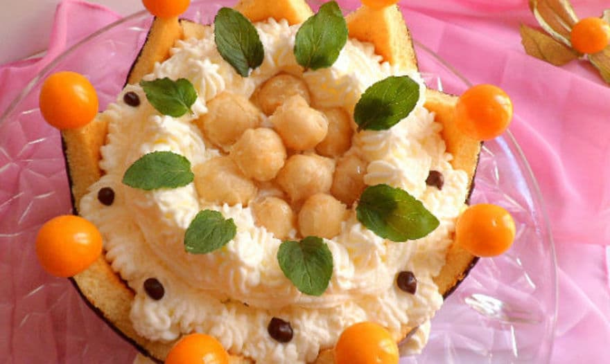 Торт "Корона" с клубничным желе-муссом и кремом из взбитых сливок