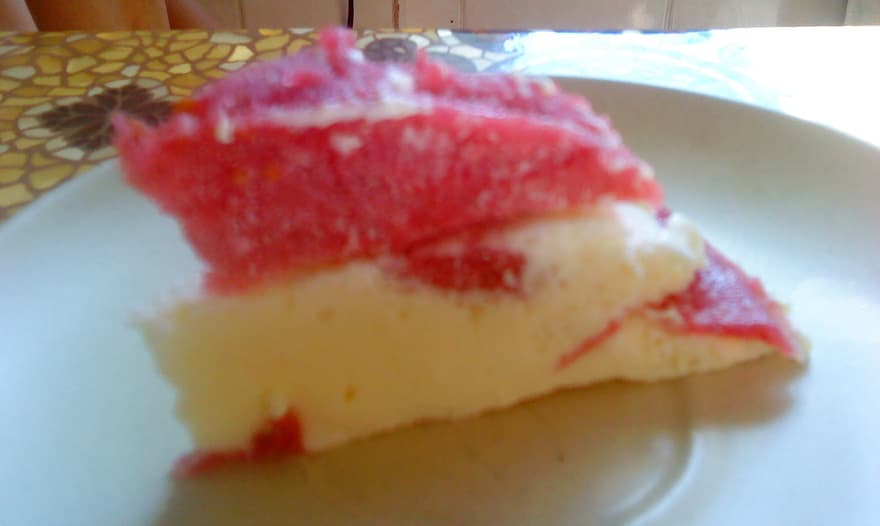 Семифредо с черной смородиной