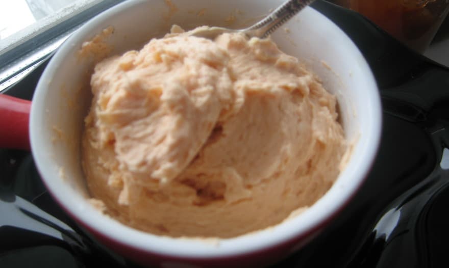 Масло с красной рыбой (Mousse de saumon fume)