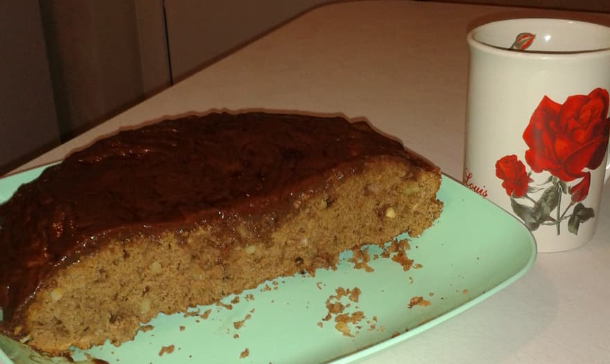 Шоколадный кекс с грецкими орехами