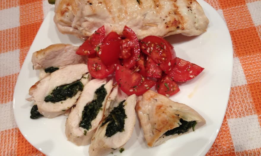 Куриные грудки, фаршированные шпинатом