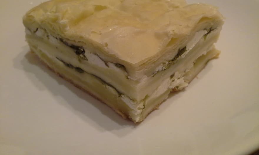 Наполеон из молодого картофеля с сыром и свежей зеленью ("Новый урожай")