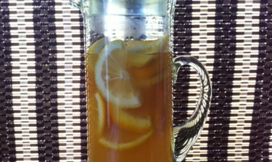 Ледяной чай с апельсинами