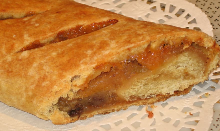 Югославский яблочный рулет