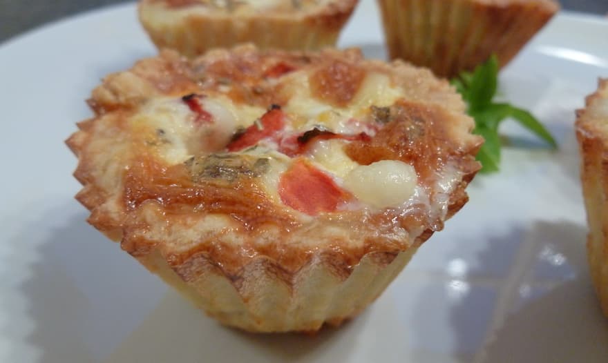 Пирожки с помидорами