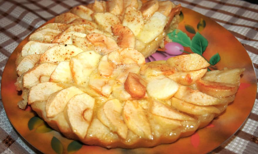 Творожный пирог с яблоками