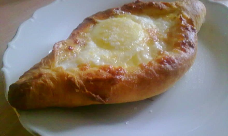 Хачапури по-аджарски 