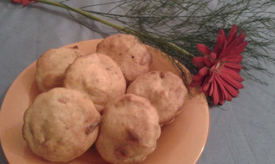 Банановый пирог с лесными орехами