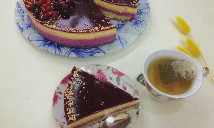 Торт с  муссом из черной смородины (Black Currant Cake)