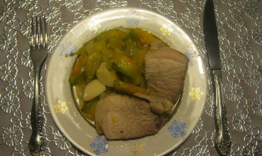 Свинина с тыквой и пряными травами