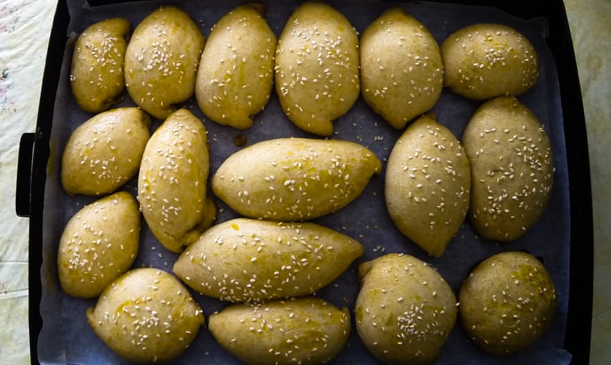 Пирожки с картошкой и зеленью на кефире (бездрожжевые)