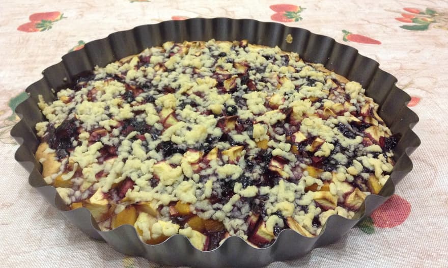 Пирог "Фрукты под крошкой"
