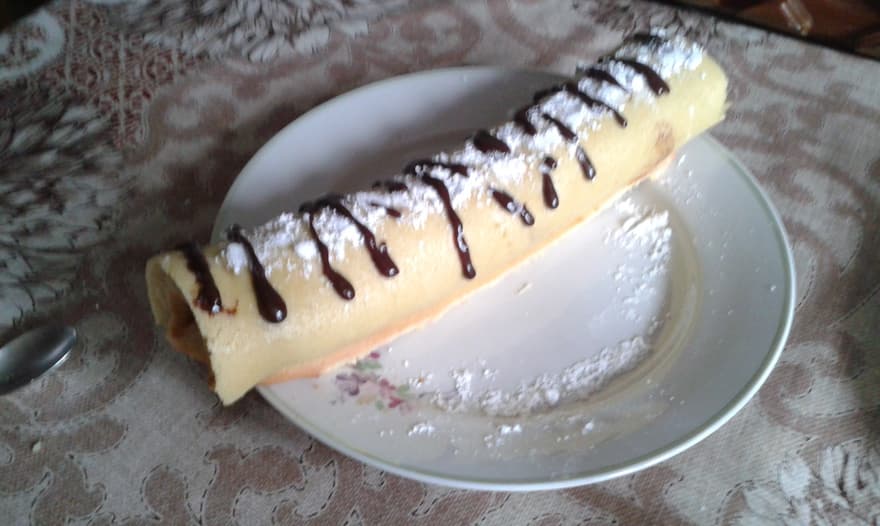 Яблочный рулет
