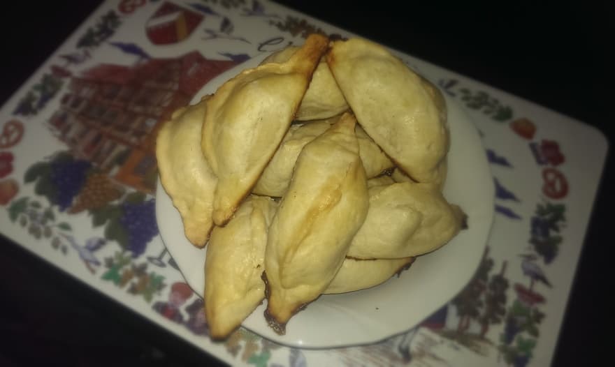Пирожки с картофелем, фетой и розмарином 