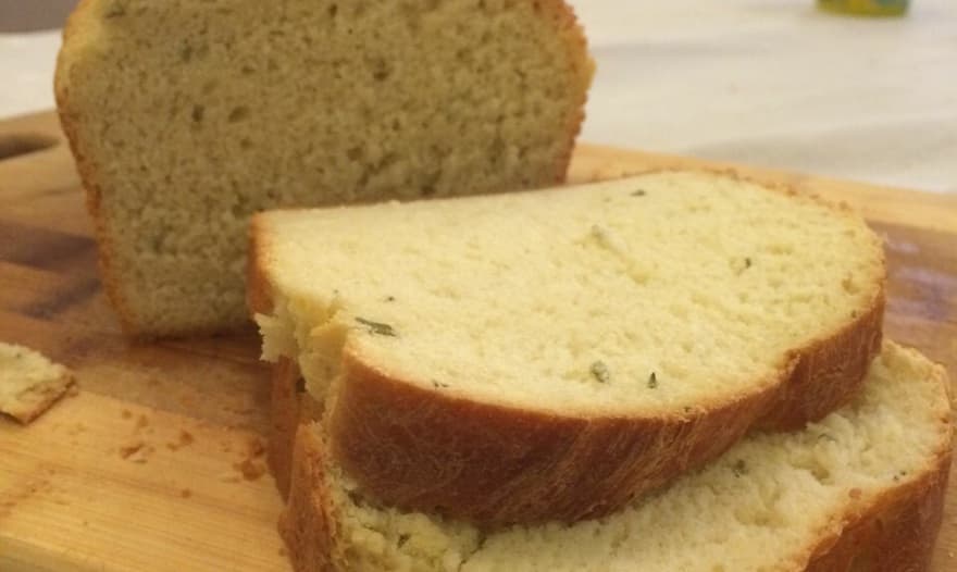 Хлеб с розмарином и имбирем