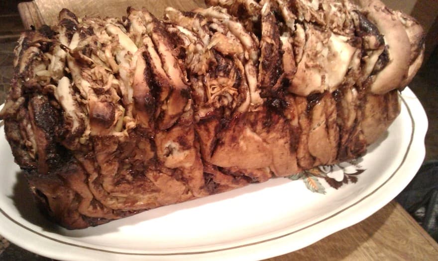 Яблочная гармошка с корицей и какао